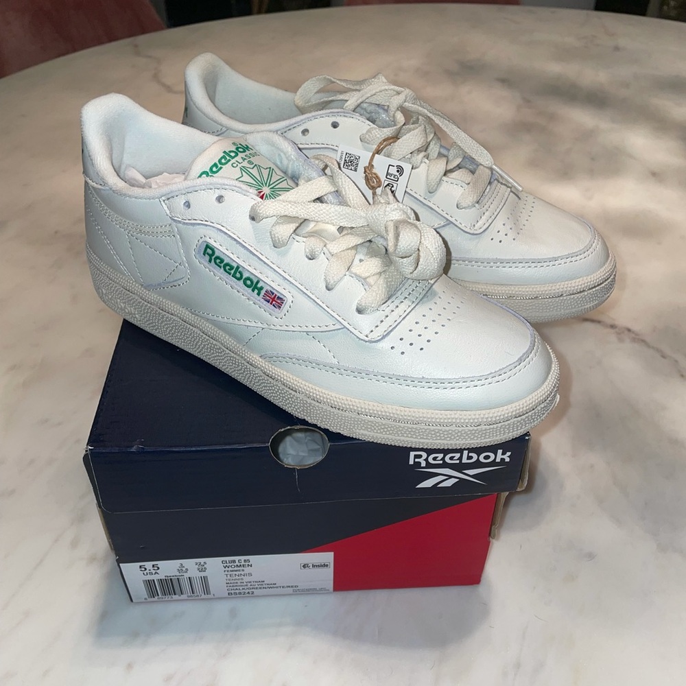 Women’s Reebok classic club c85 vintage size 5.5
